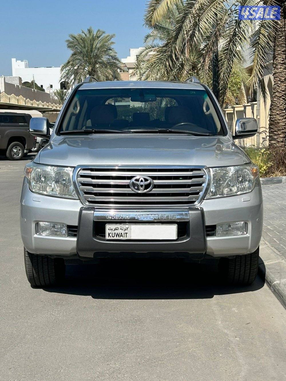 لاند كروزر GXR موديل 2011 ماشي 375 الف سيرفس منتظم شرط الفحص2