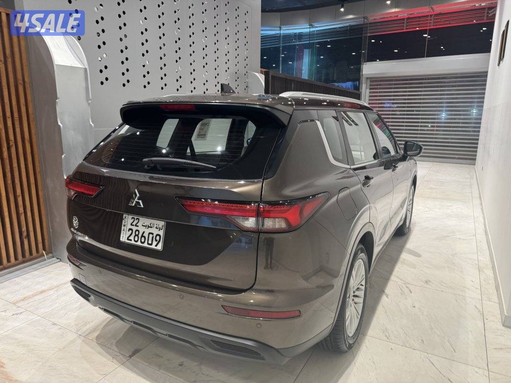 Mitsubishi outlander3