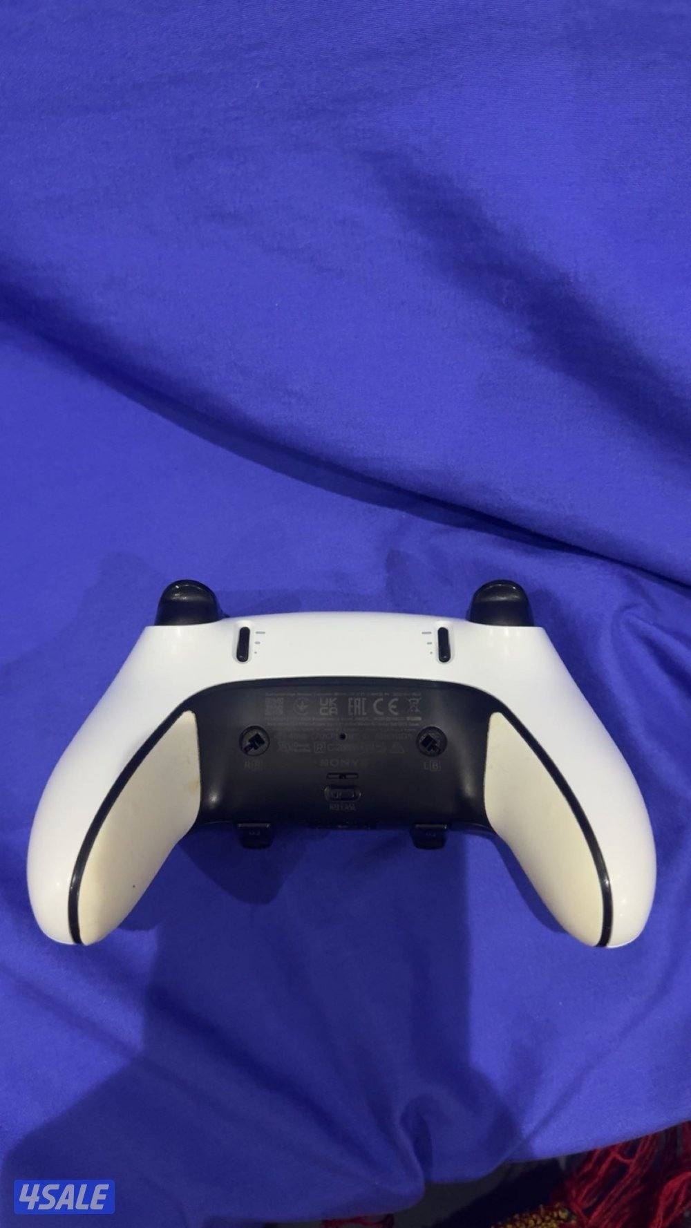 يده سوني ٥ ايدج مع كل اغراضها الي في الصوره0