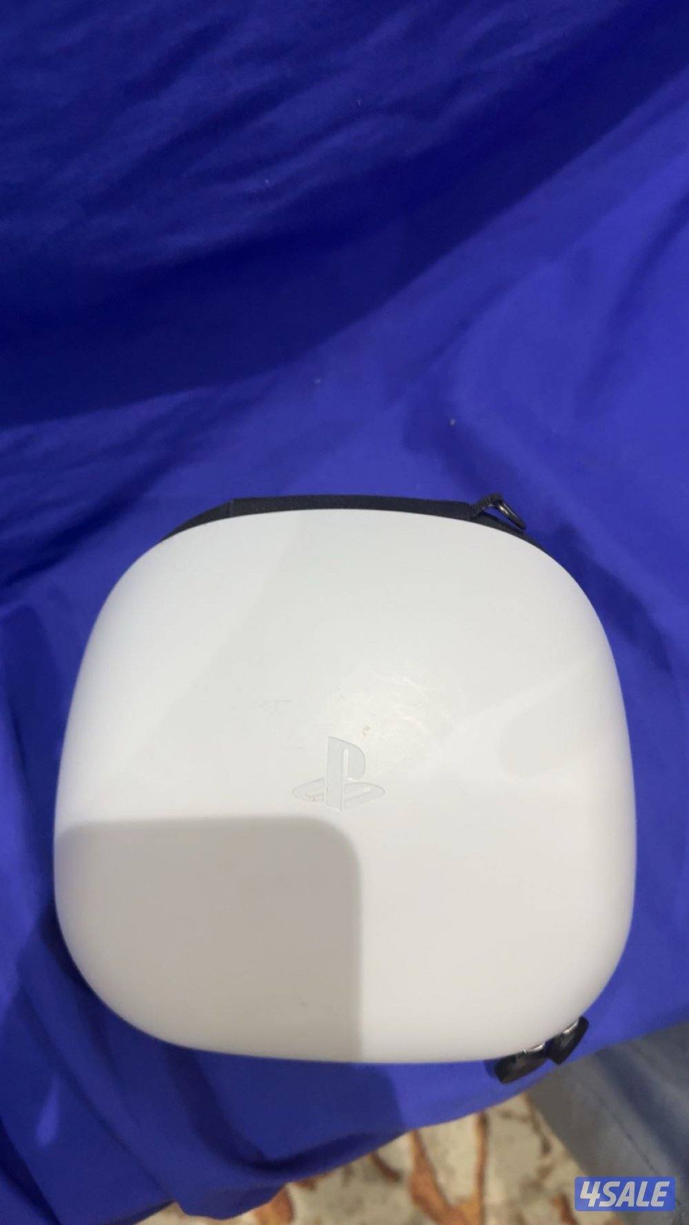 يده سوني ٥ ايدج مع كل اغراضها الي في الصوره2