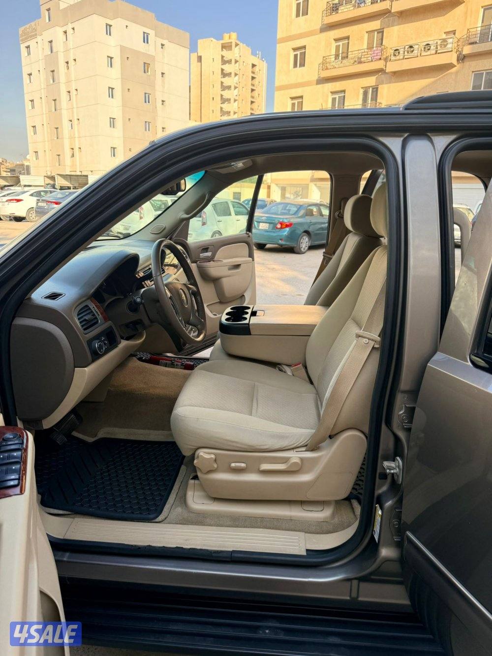 تاهو بحالة المصنع شد بلها سيرفيس وكاله3