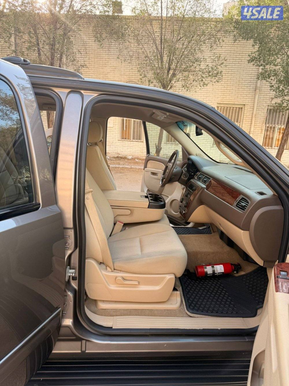 تاهو بحالة المصنع شد بلها سيرفيس وكاله4