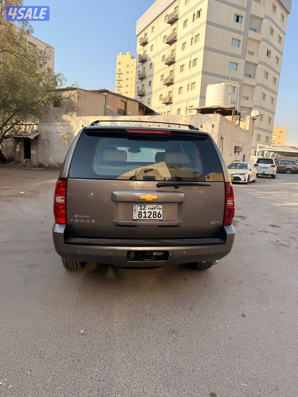 تاهو بحالة المصنع شد بلها سيرفيس وكاله8