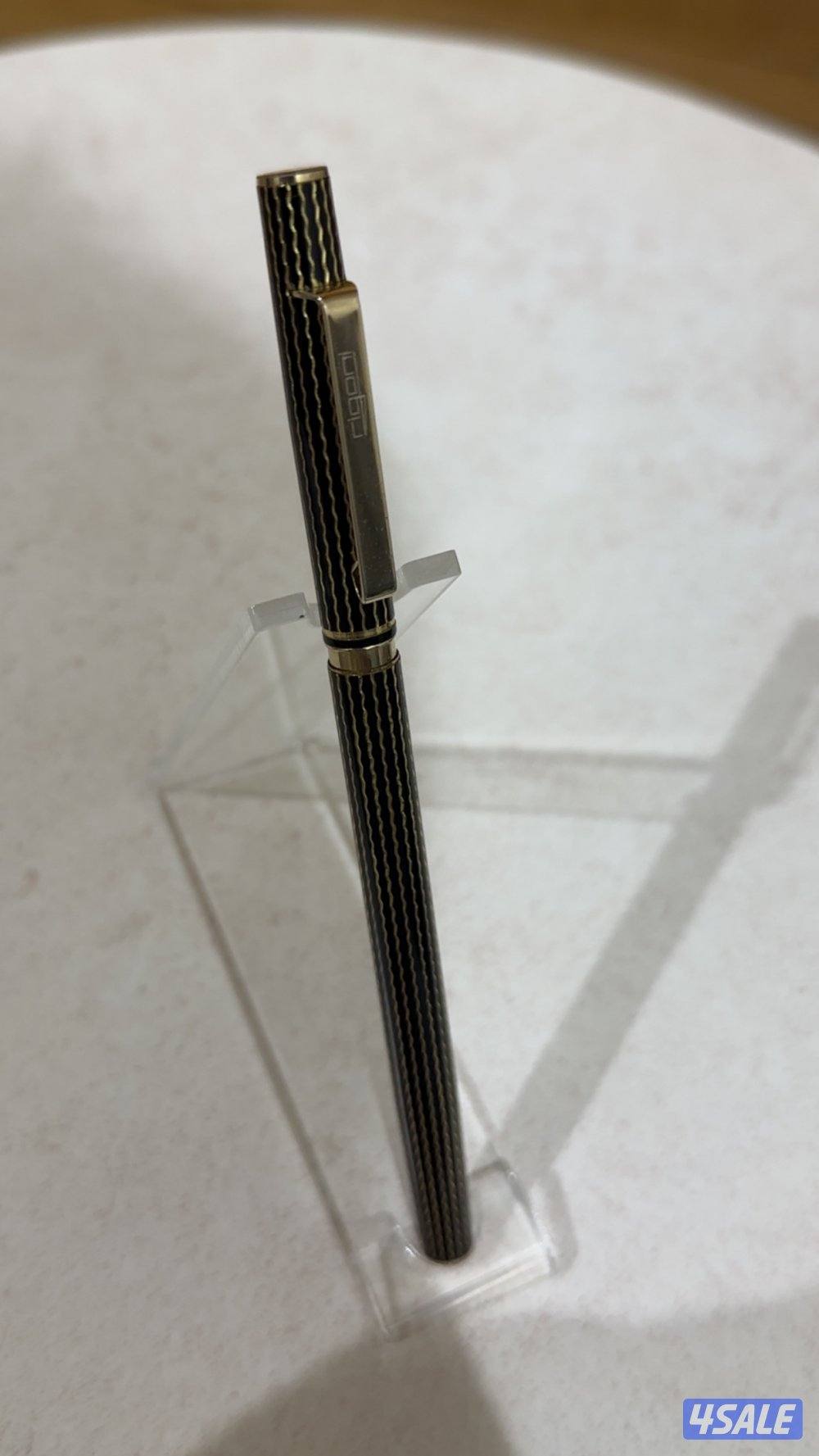 للبيع قلم فنتج0