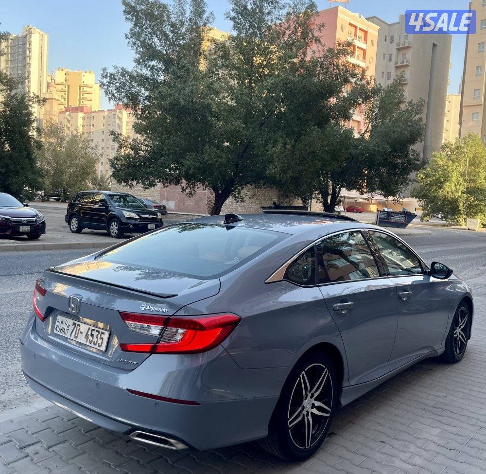 لهواة النوادر هوندا اكورد سبورت اعلى فئة موديل 2022 عداد فقط 402