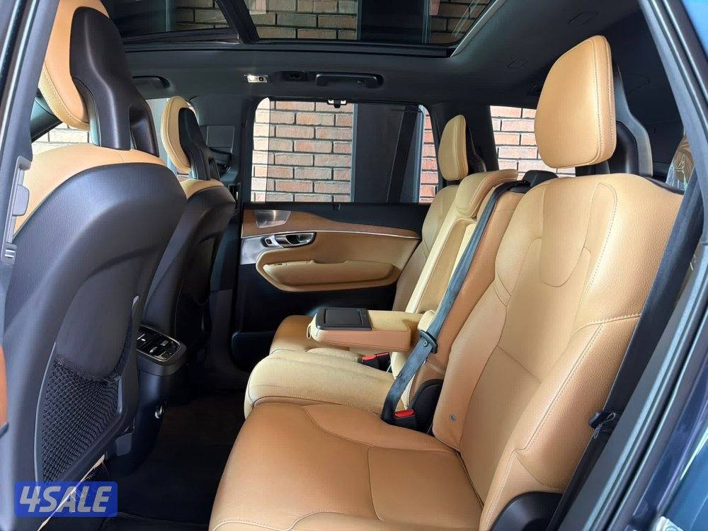 فولفو XC90 بحاله ممتازه9