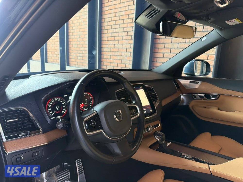 فولفو XC90 بحاله ممتازه11