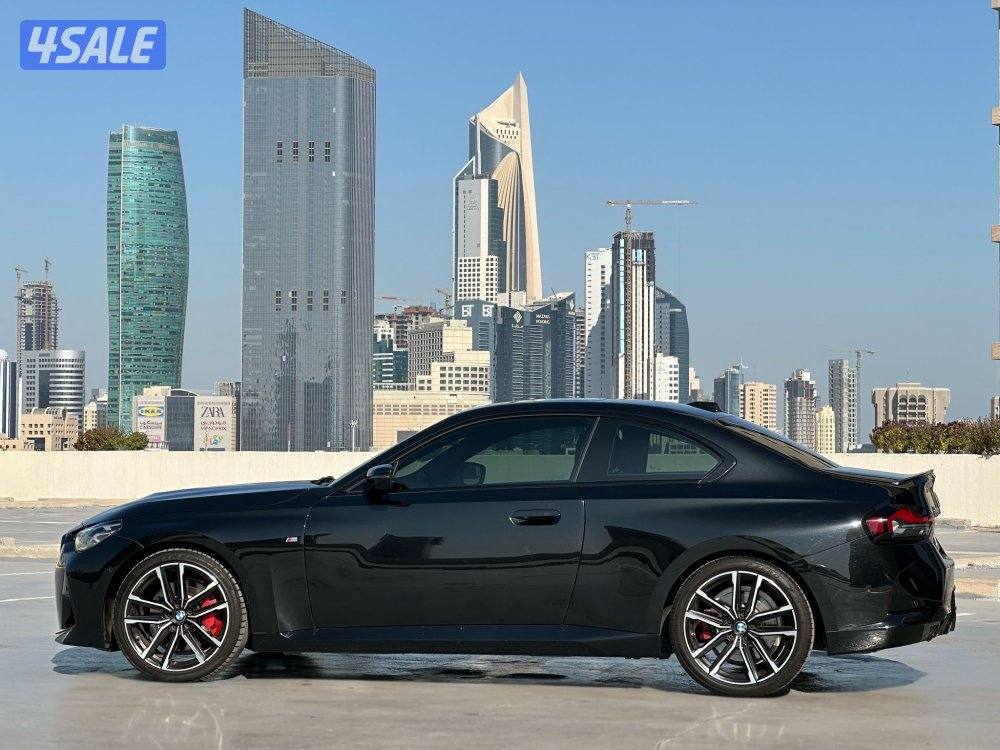 بي ام دبليو230i كتM موديل2023 عداد9الاف وارد الغانم تحت الكفاله+صيانه3