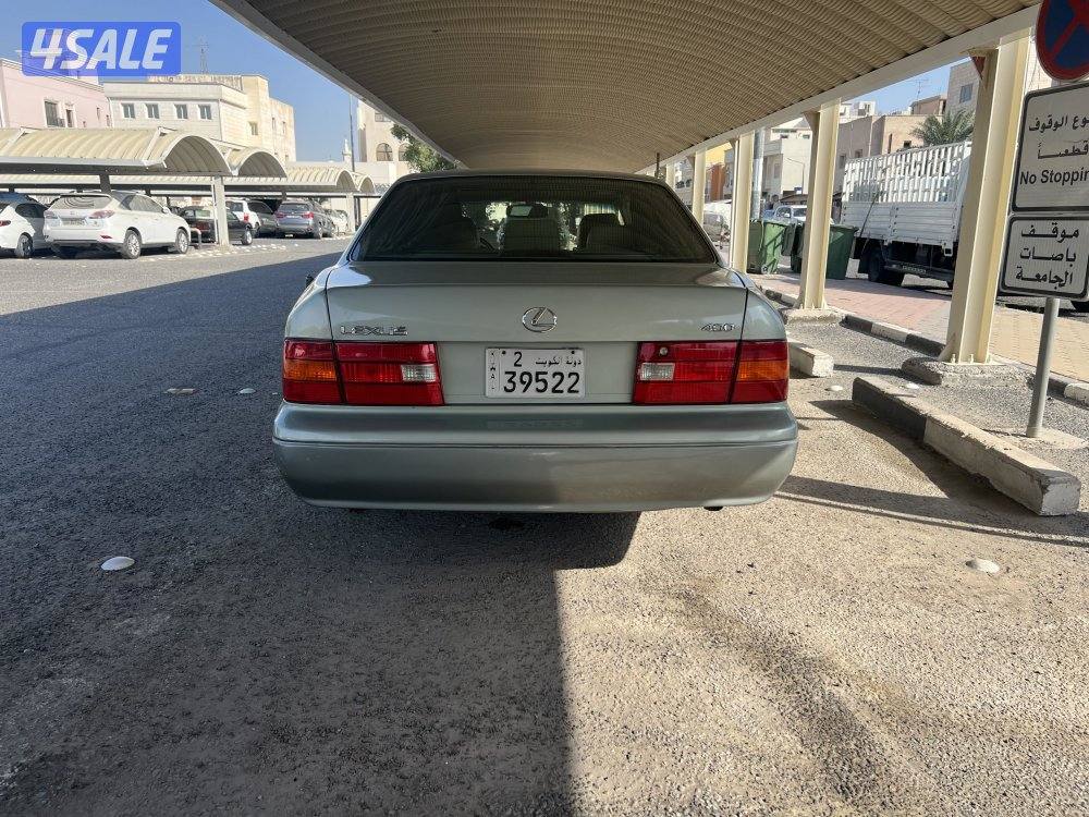لكزس LS40019985