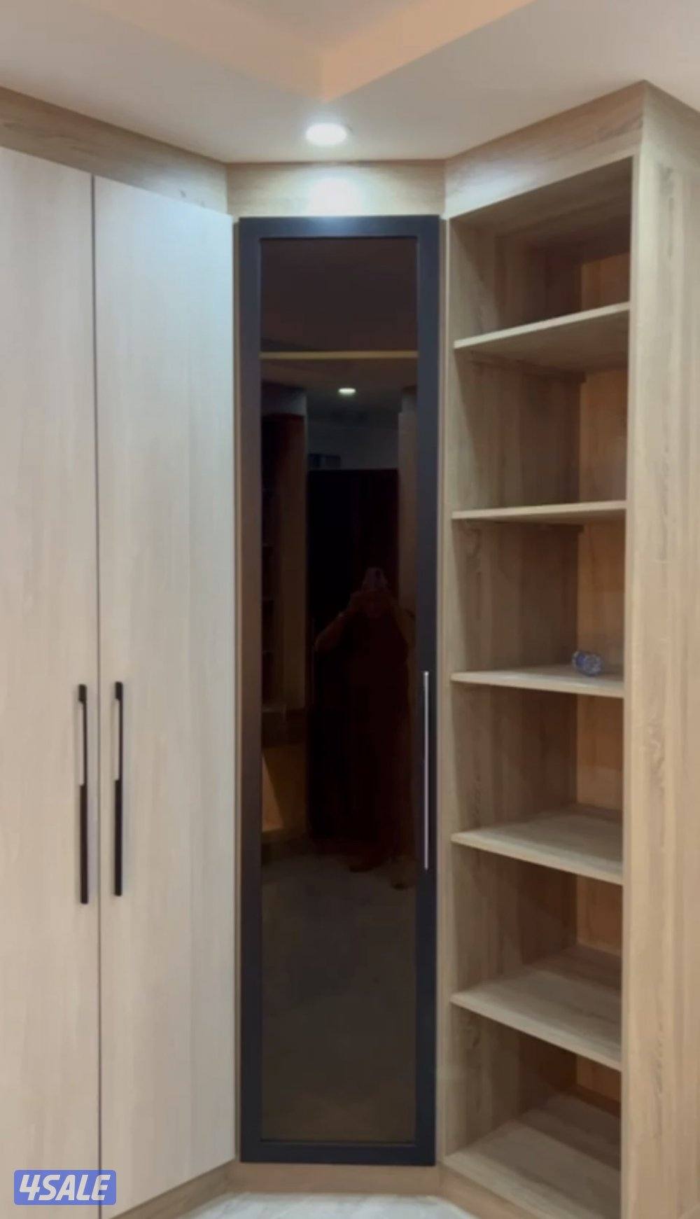 نجار تفصيل دواليب جدران تلفزيون بد وول وأبواب خشب وديكور8