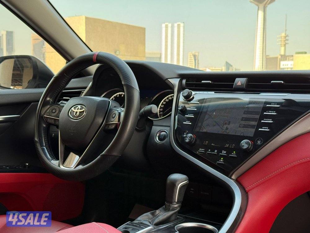 للبيع كامري V6 عداد 85KM موديل 20209