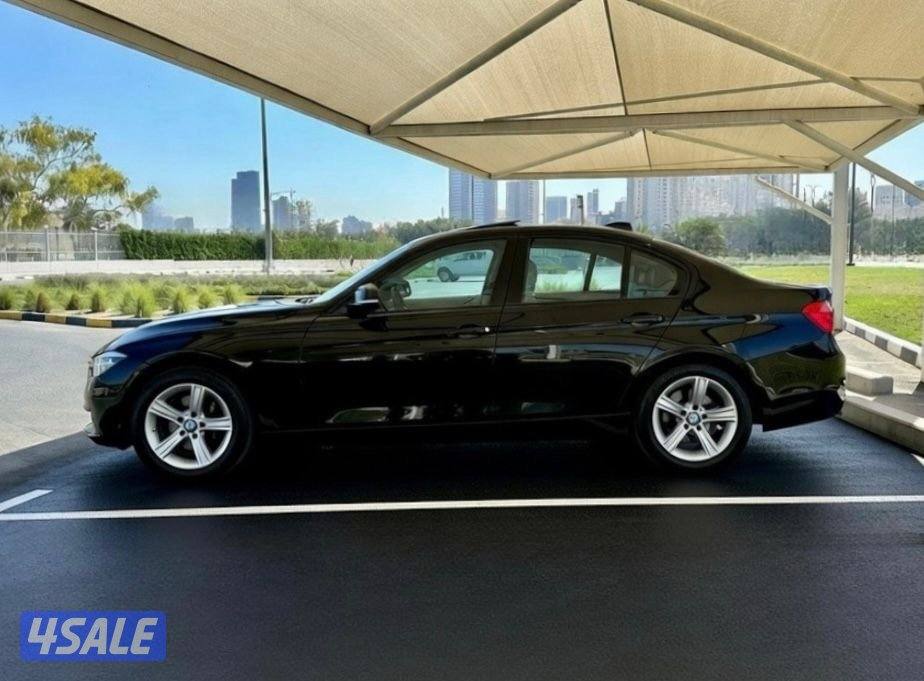 BMW 320i -الموديل :2016 -العداد:1643