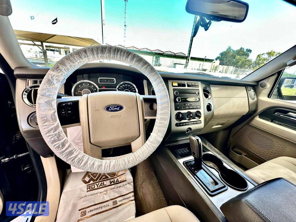 فورد إكسبديشن  -الموديل :2013 العداد:18815