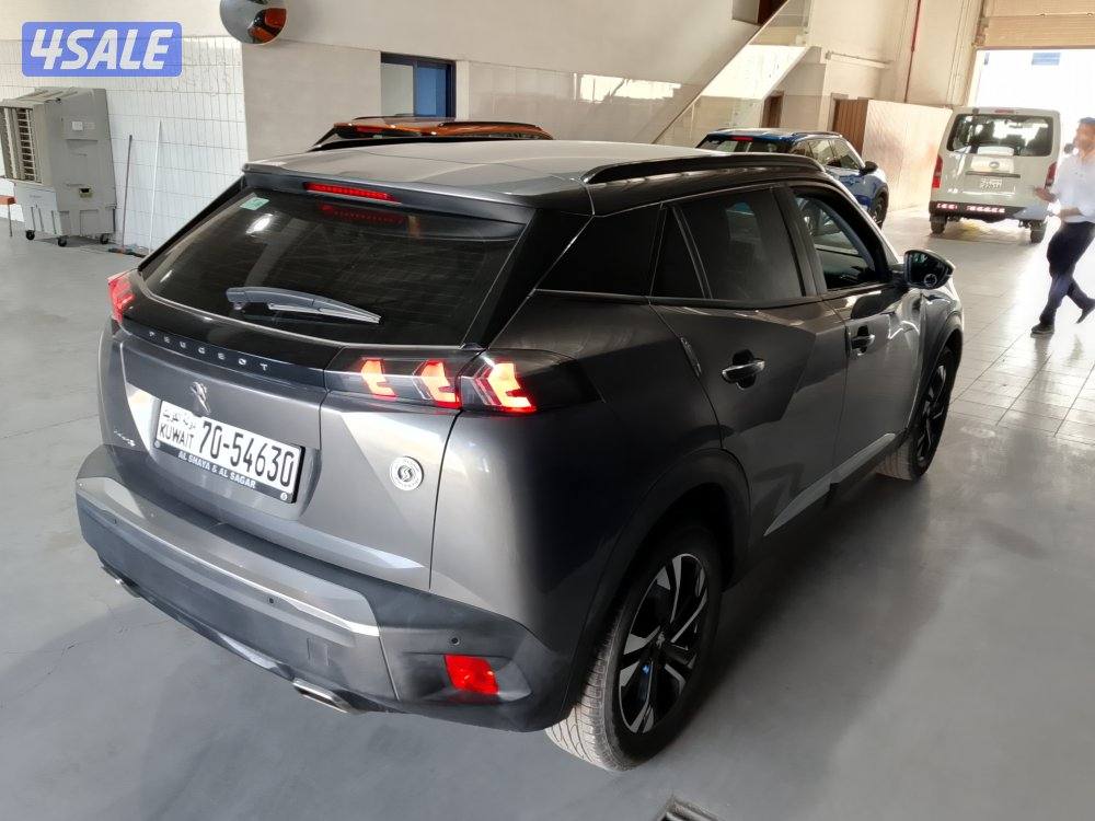 للبيع بيجو جيب موديل 2023نوع حجم2008/2