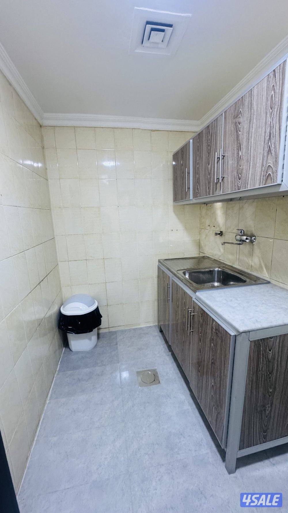 شقه خلو للايجار بحولي غرفة وصالة وحمام ومطبخ7