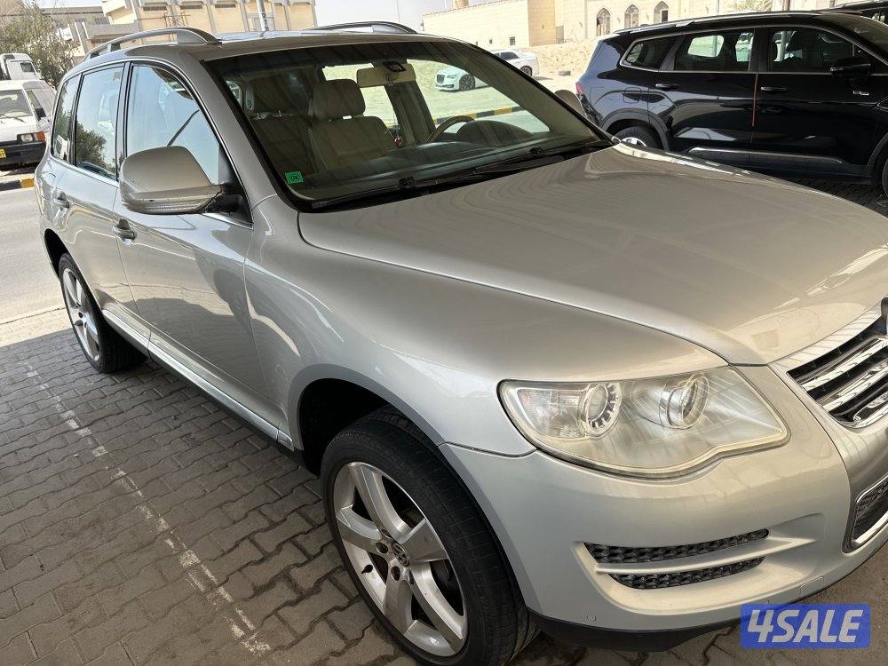 فولكس طوارق صبغ الوكاله موديل 2009 ماشي 192 الف فقط كامل المواصفات0