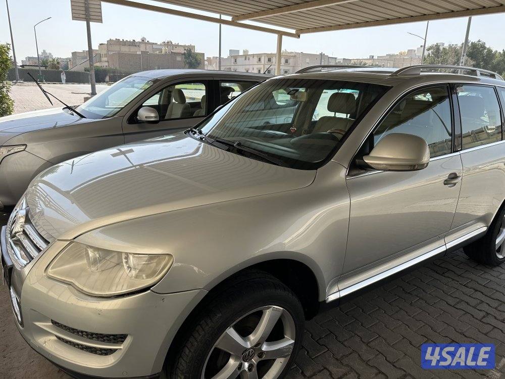 فولكس طوارق صبغ الوكاله موديل 2009 ماشي 192 الف فقط كامل المواصفات1