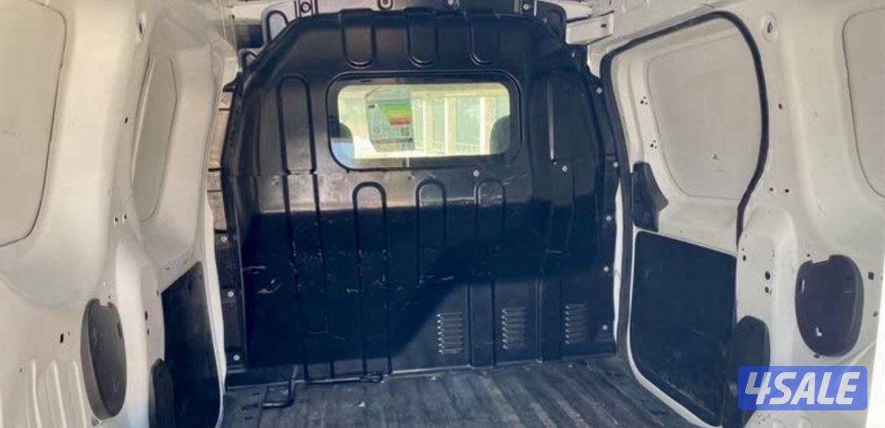 رينو دوكر 2022 / متوفر عند معا ثلاجه3