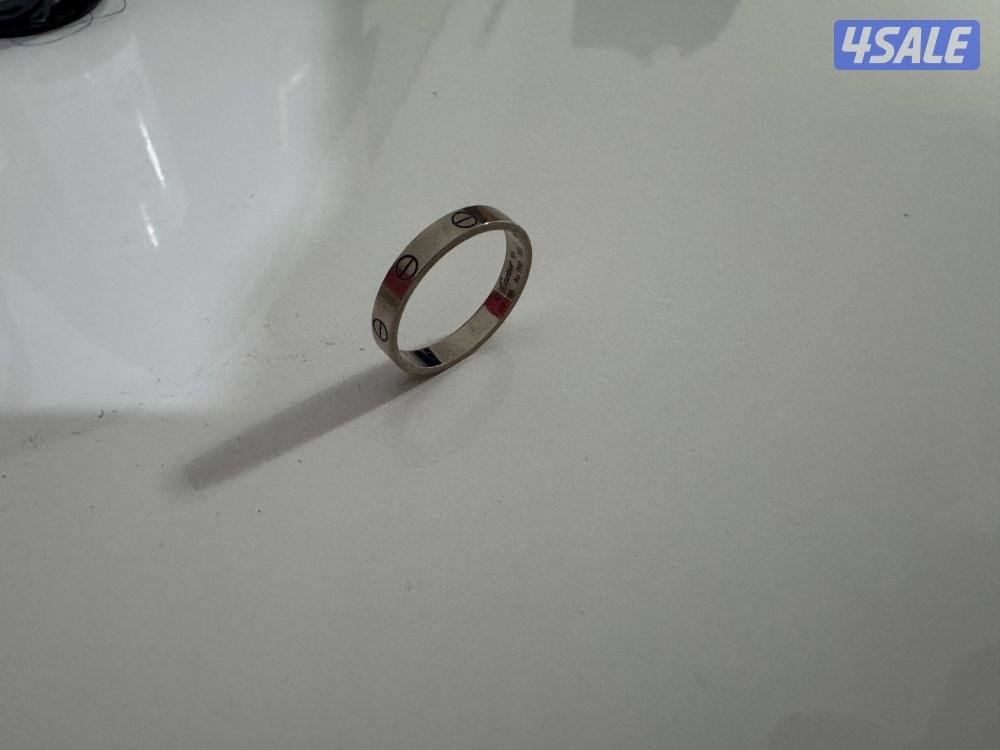 خاتم كارتير Love ذهب ابيض عيار 181