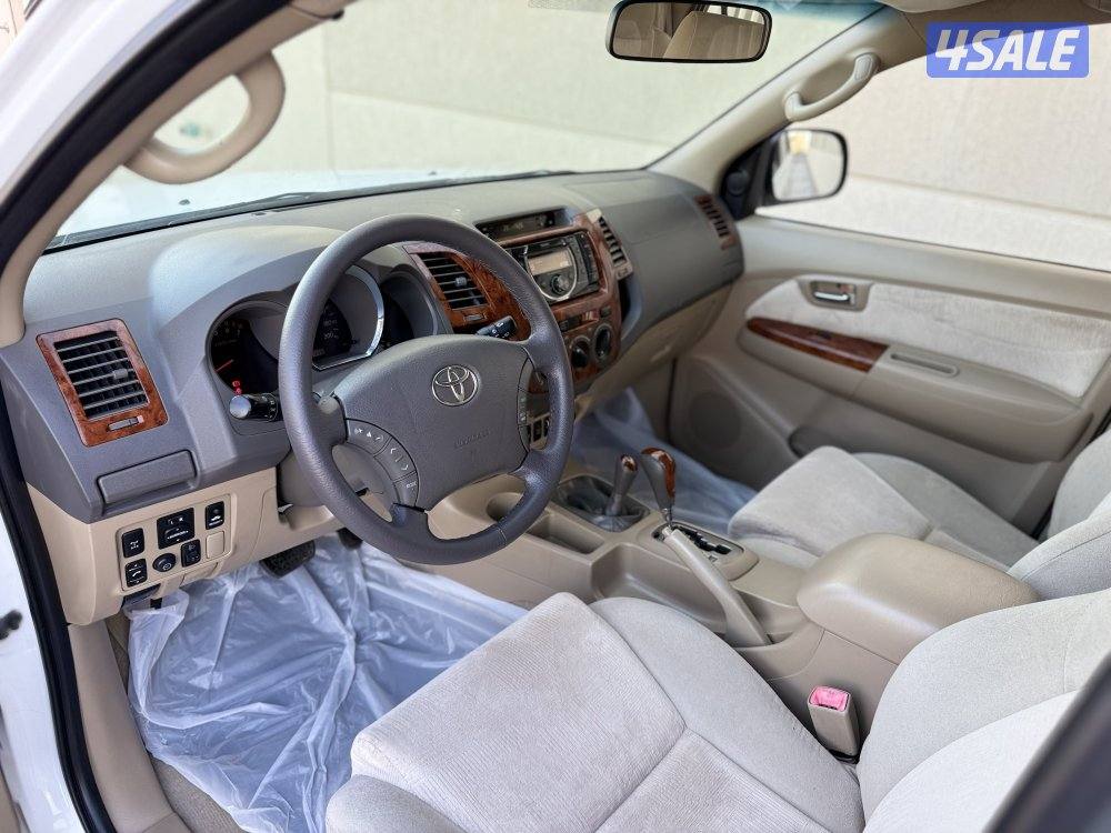 تويوتا فورتنر - موديل 2011 - عداد 313 - دبل جير - وارد الساير6