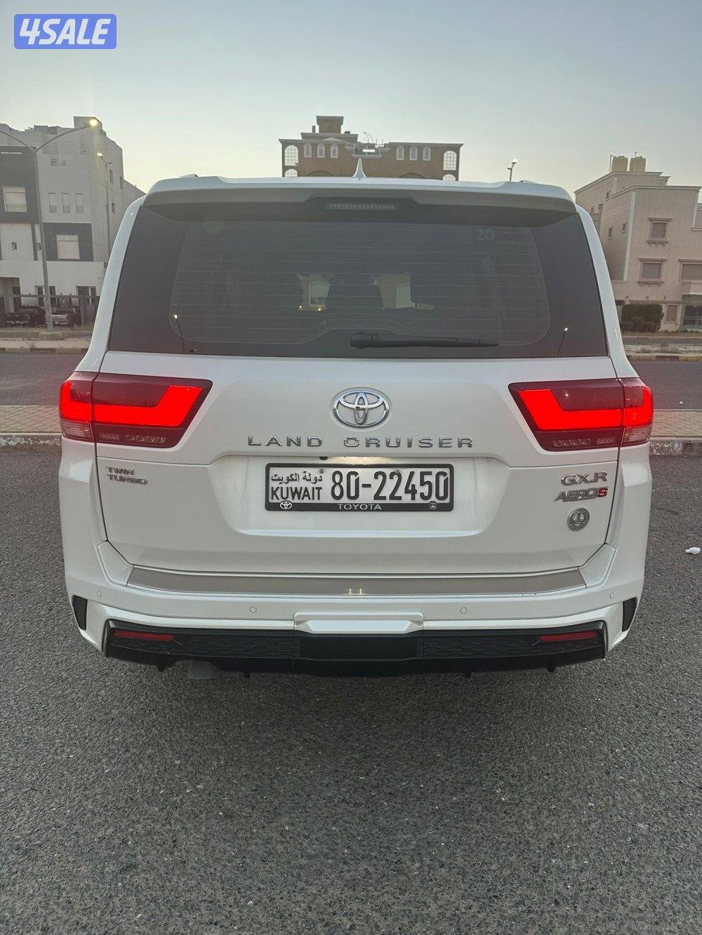 لاند كروز 2024 ايرو S تون تيربو بحاله الوكاله عداد 29 الف2