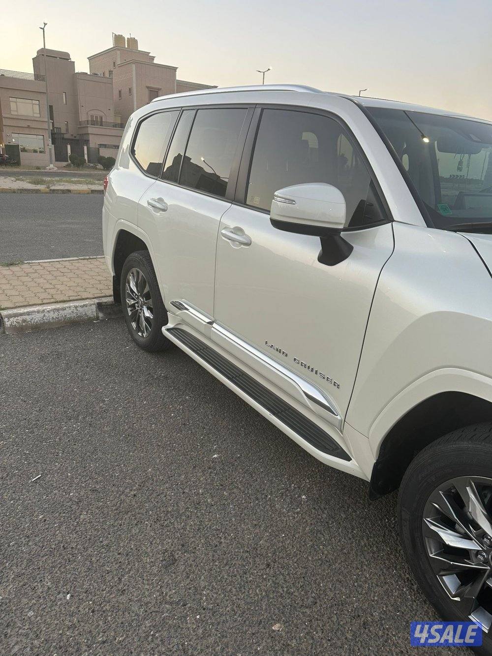 لاند كروز 2024 ايرو S تون تيربو بحاله الوكاله عداد 29 الف4