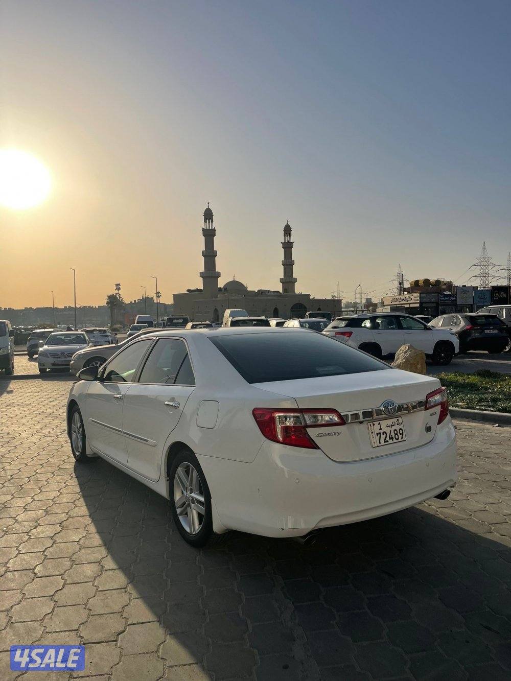 كامري GLX الساير 2014 بحاله نادره عداد 82 الف2