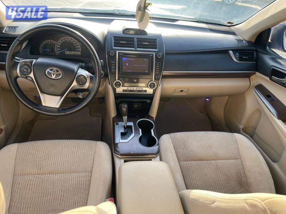 كامري GLX الساير 2014 بحاله نادره عداد 82 الف3