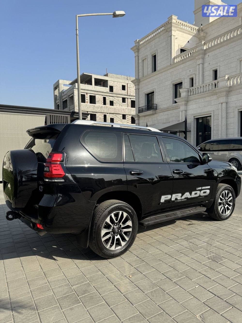 برادو 2022 TXL صبغ الوكالة عداد 55 وارد الساير حمايه فل بدي2