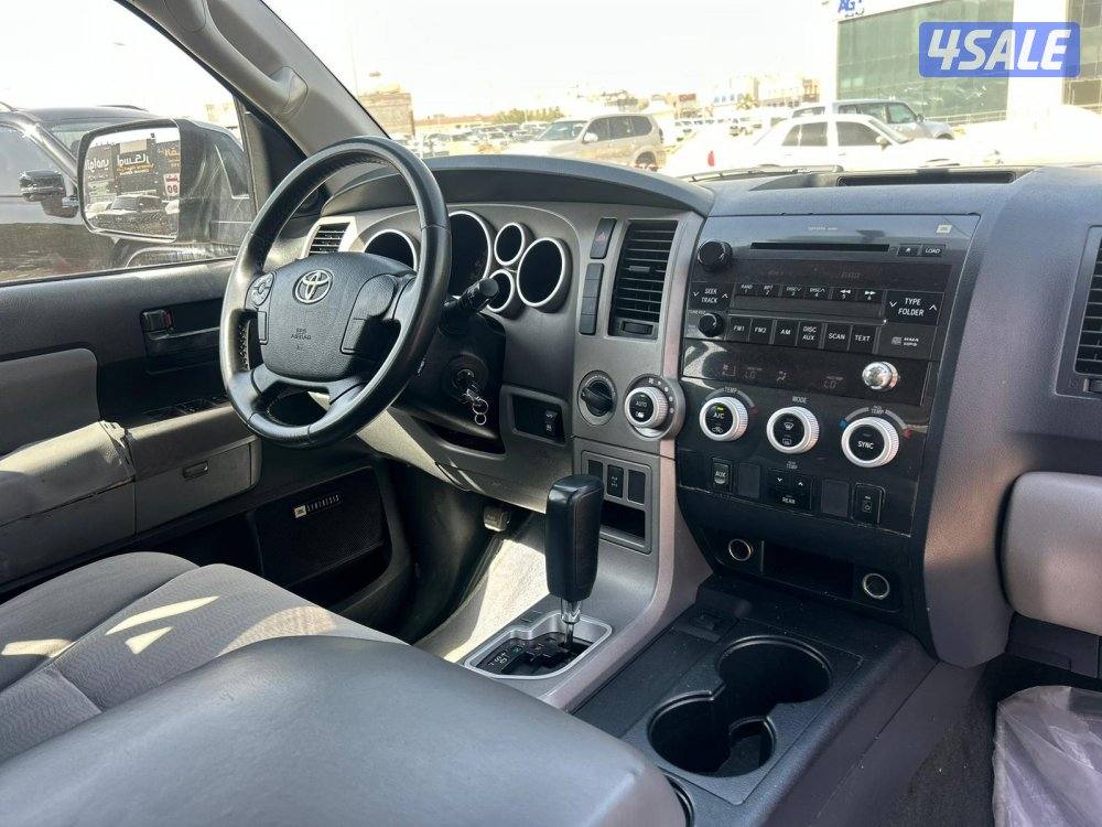 تويوتا سيكويا SR5.V8-5.7L  موديل 2013 ماشى 259.000 k.m  وارد الخليج .7