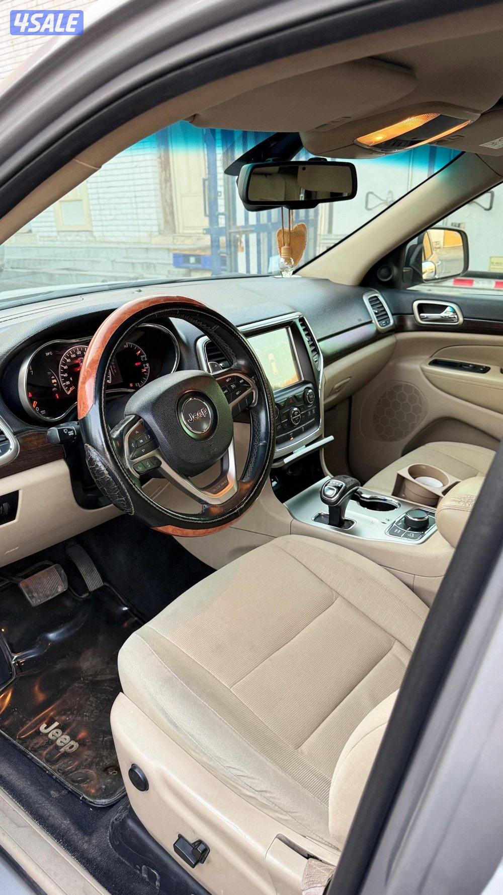 Grand Cherokee jeep0