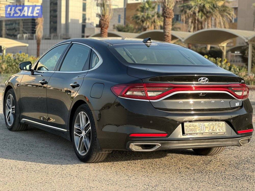 للبيع هيونداي أزيرا v6 ماشي ١٣٠ الف كيلو2