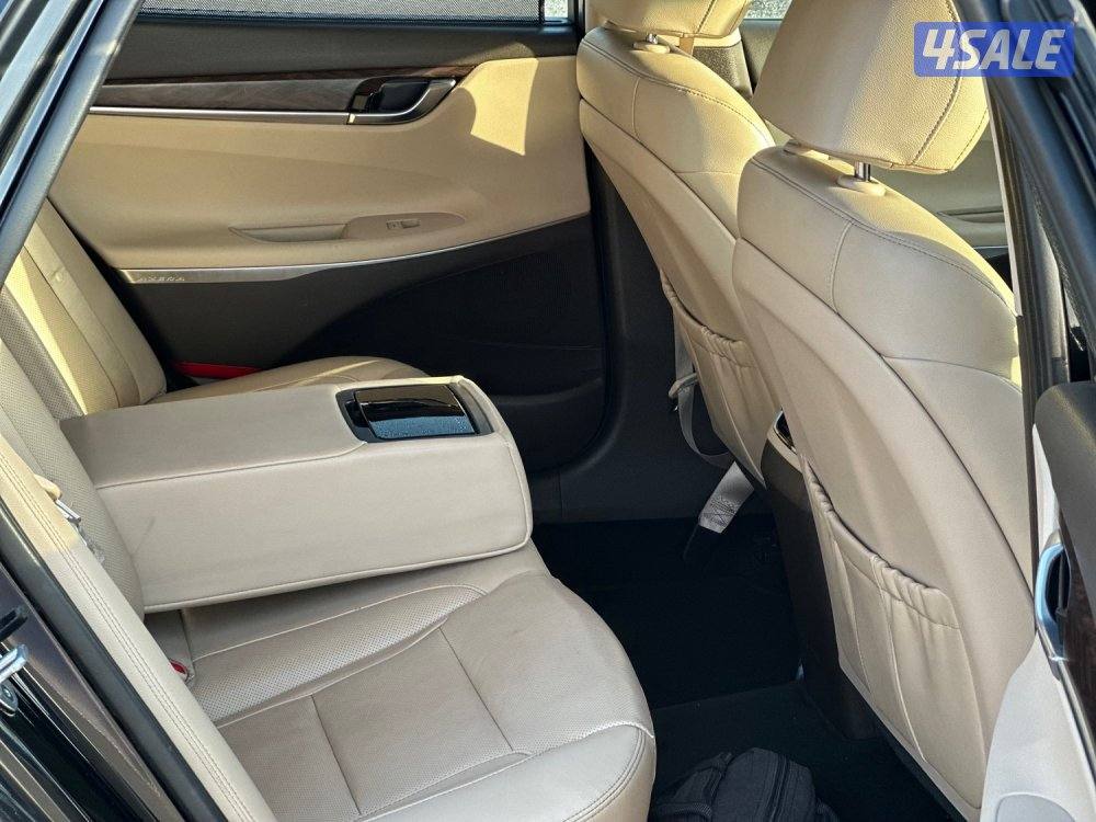 للبيع هيونداي أزيرا v6 ماشي ١٣٠ الف كيلو5