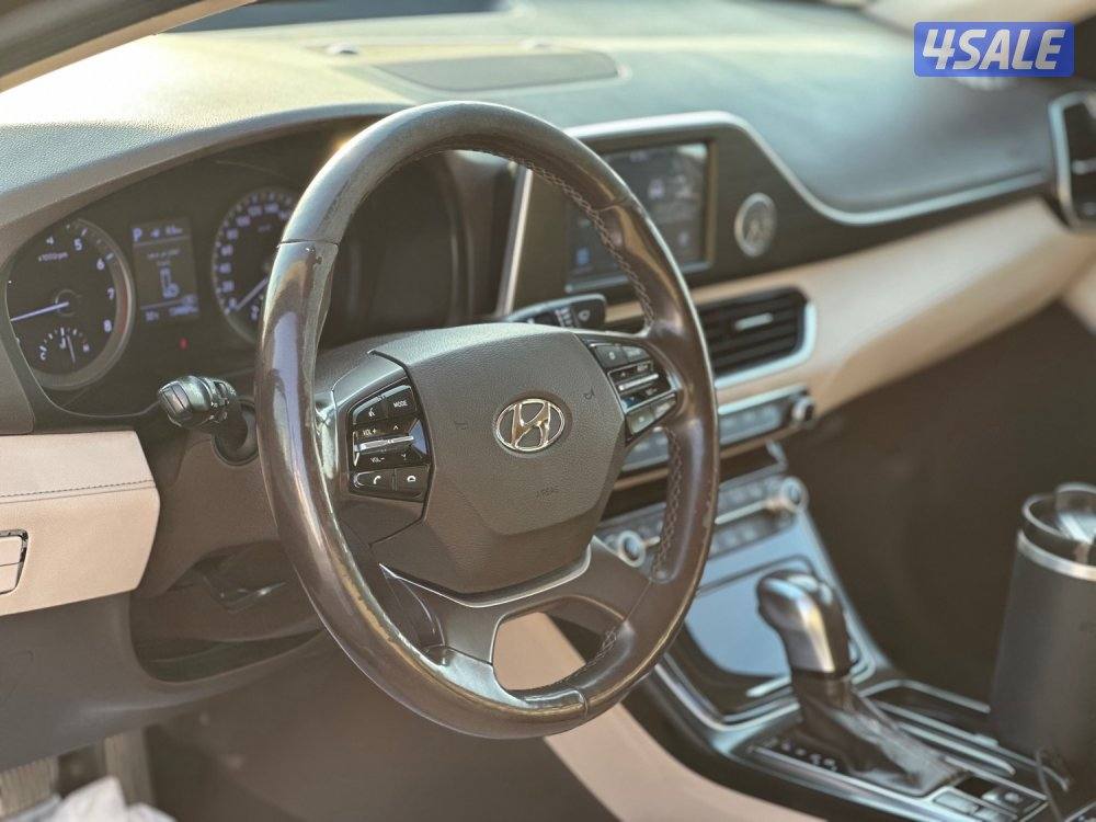 للبيع هيونداي أزيرا v6 ماشي ١٣٠ الف كيلو6