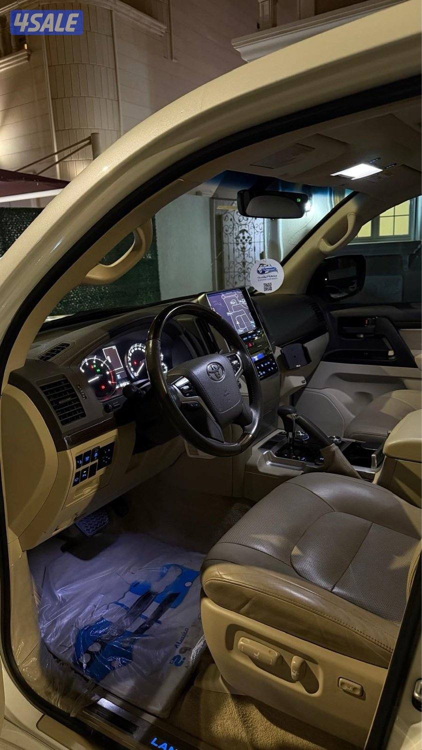 جيب لاندكروزر قراند تورنق - 2019 - صبغ الوكالة شرط الفحص - عداد 164 -4