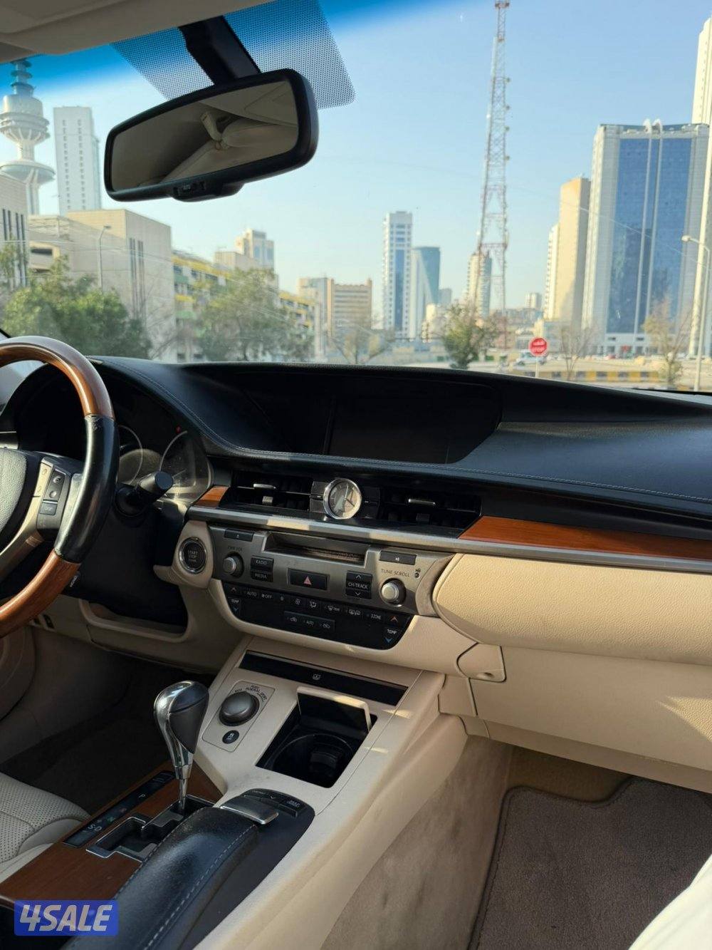 للبيع سياره ليكزس ES2504