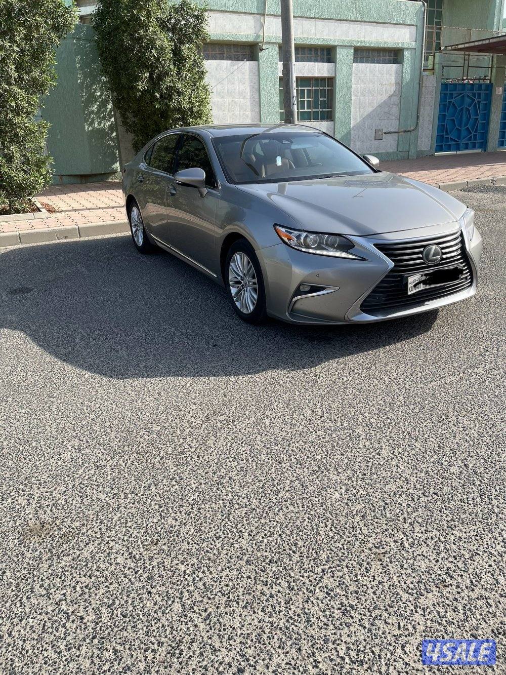 للبيع lexus es 2502
