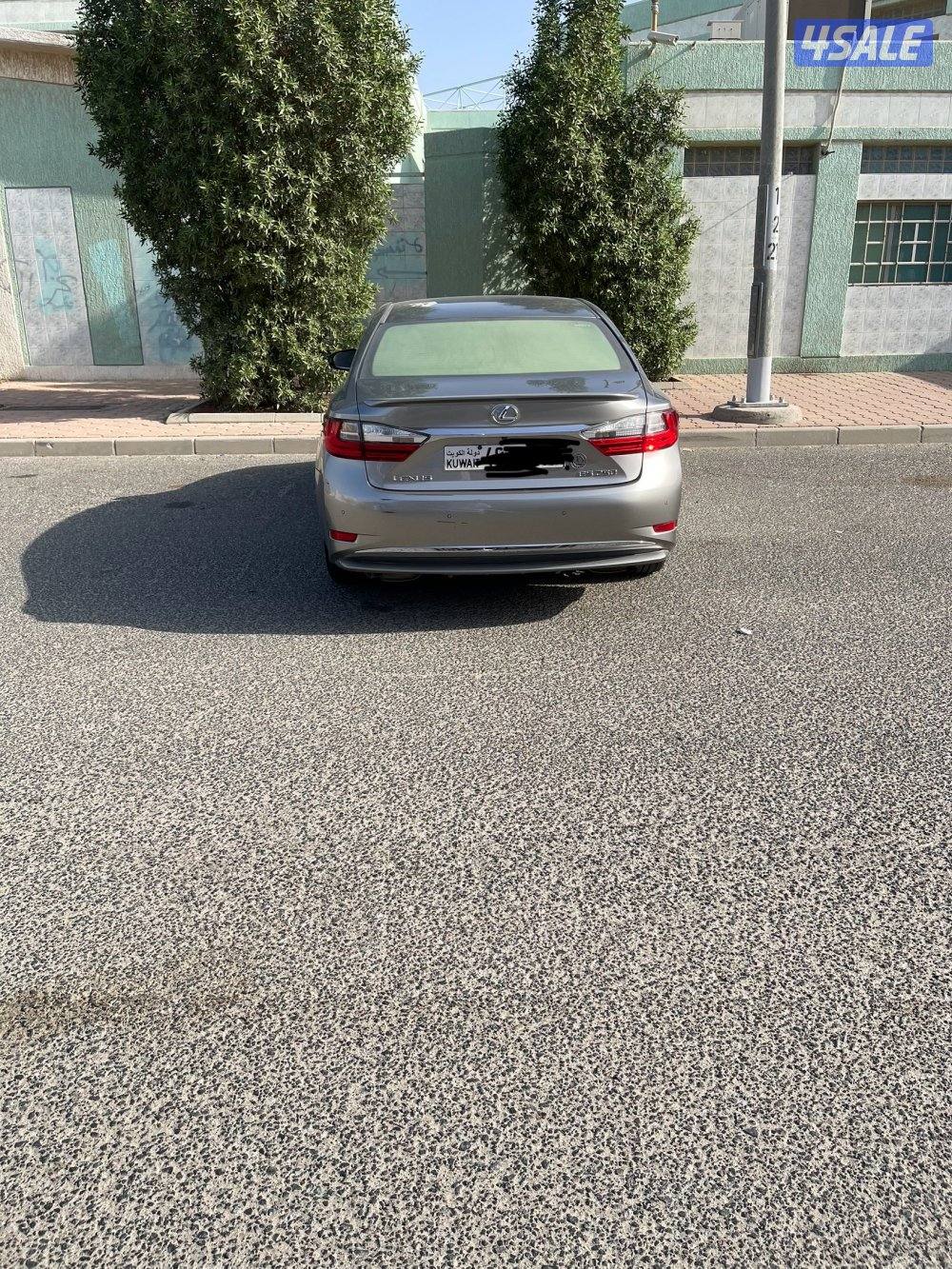 للبيع lexus es 2504