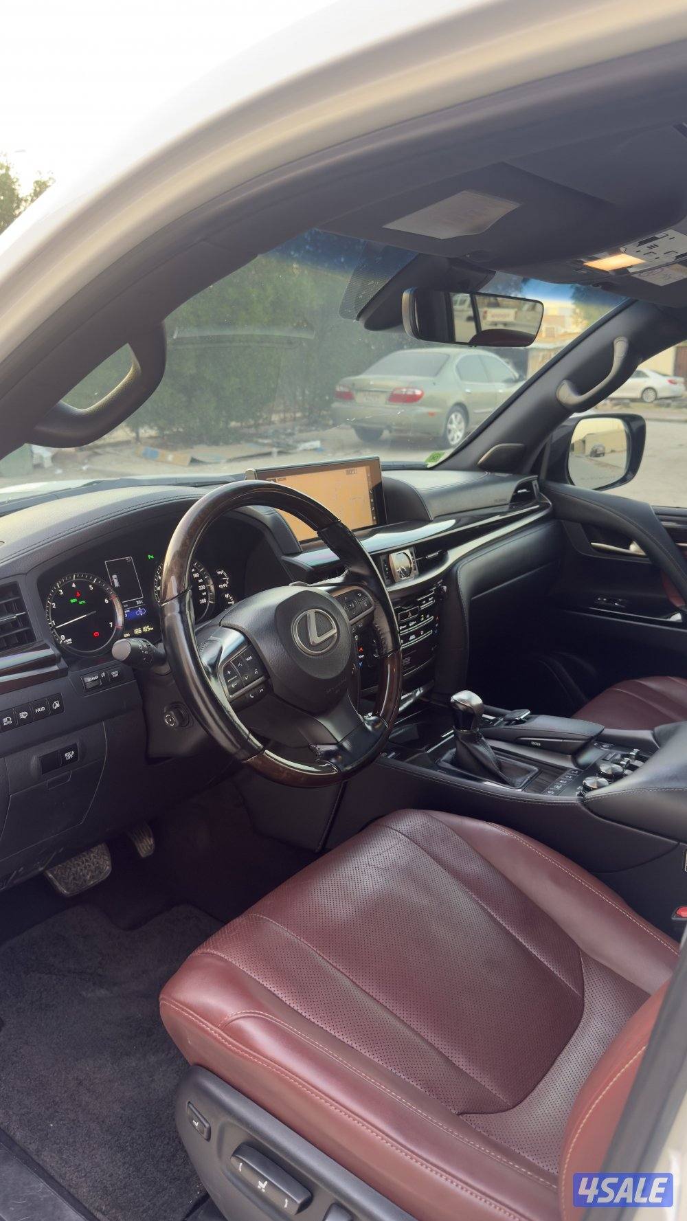 لكزس 570 الدرجة الاولى5