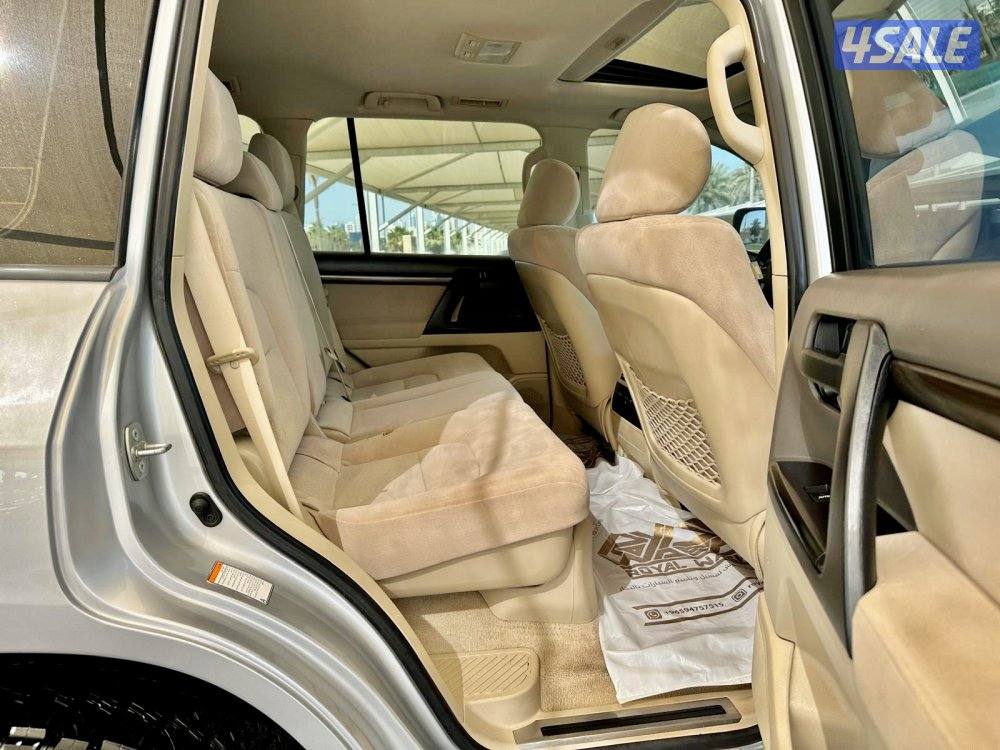 تويوتا لاند كروزر - الموديل2019 - العداد:2529