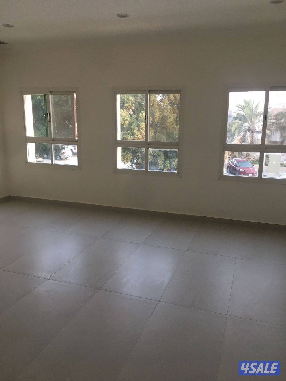 الايجار شقه ٤ غرفه وصالتين وغرفه غسيل2