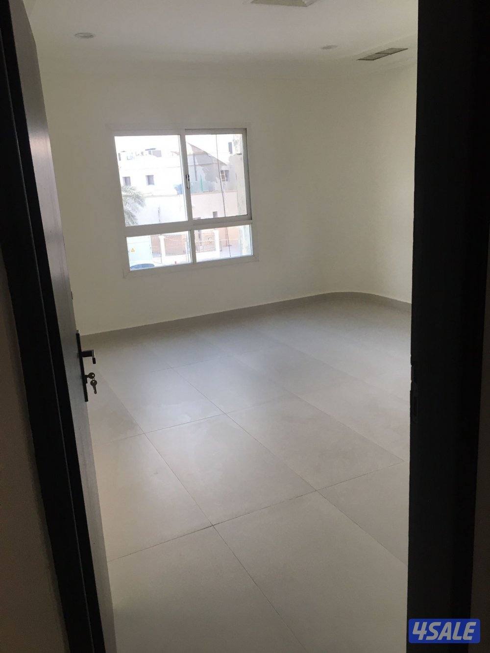 الايجار شقه ٤ غرفه وصالتين وغرفه غسيل3