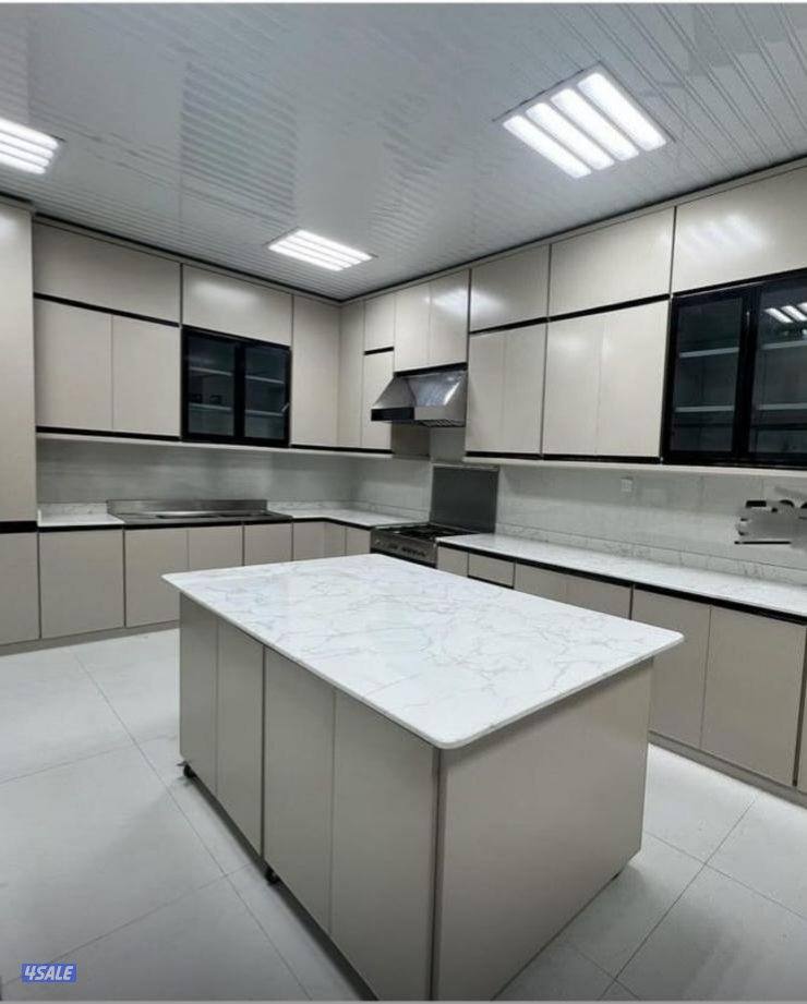 xcite aluminium glass and steel11