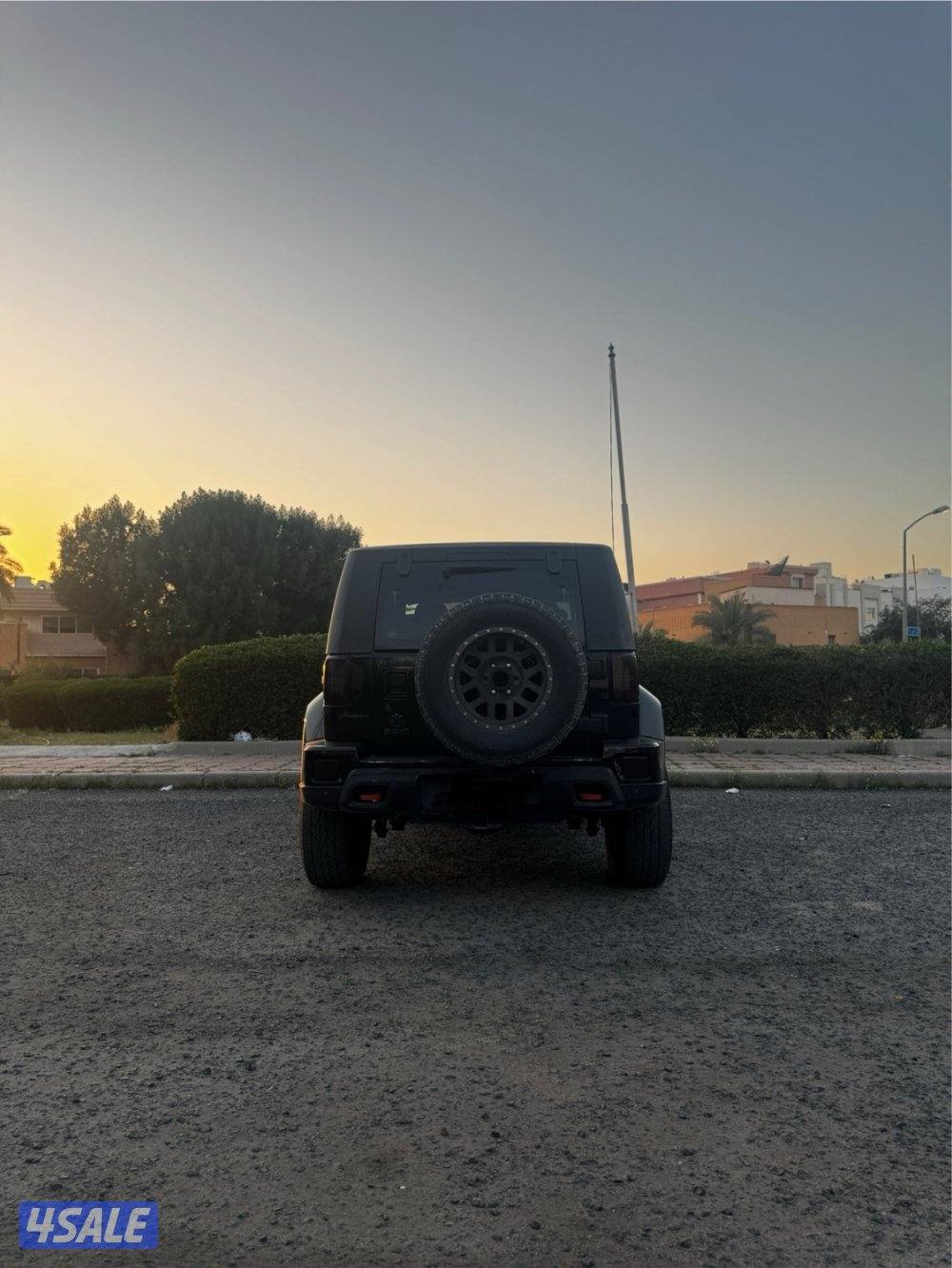 للبيع بايك4