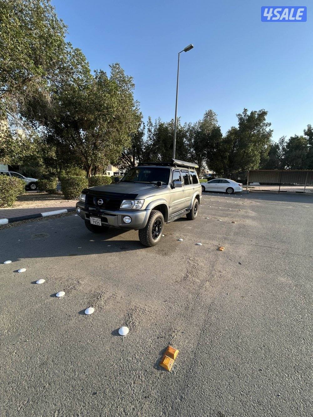 سفاري موديل ٢٠٠٠ مجهز رحلات بالكامل1