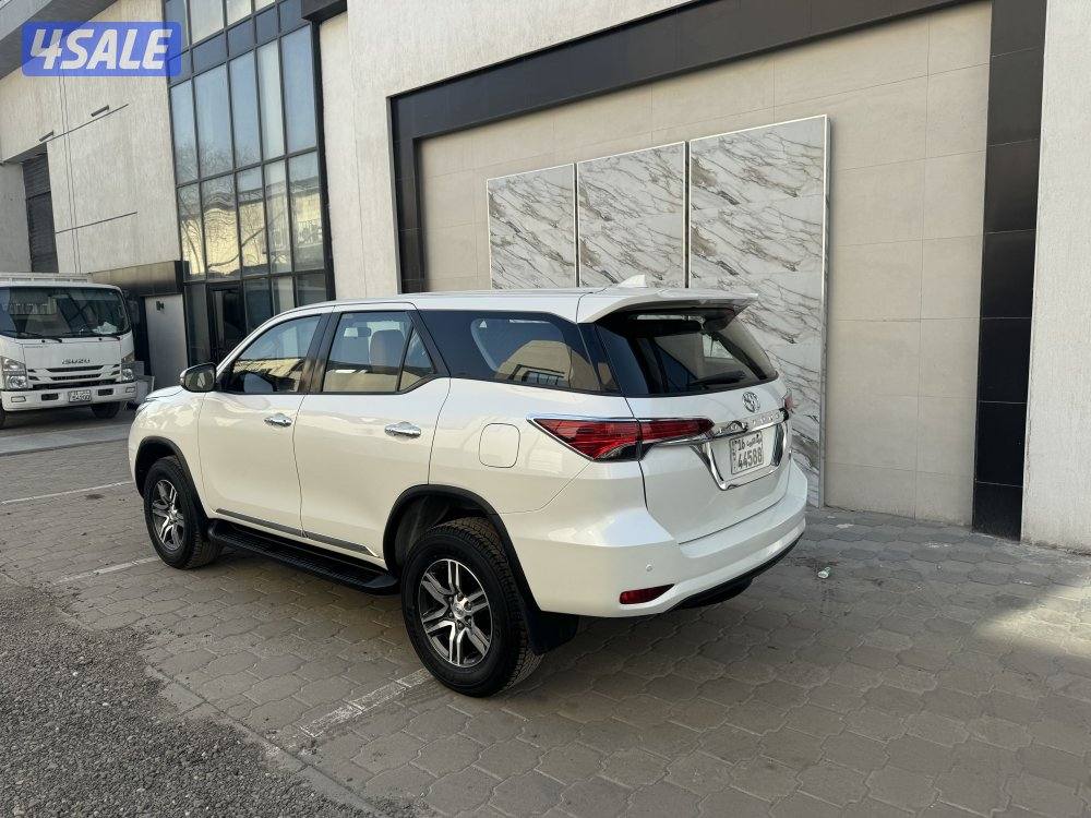 للبيع فورتنر موديل 2018 بحالة الوكاله1