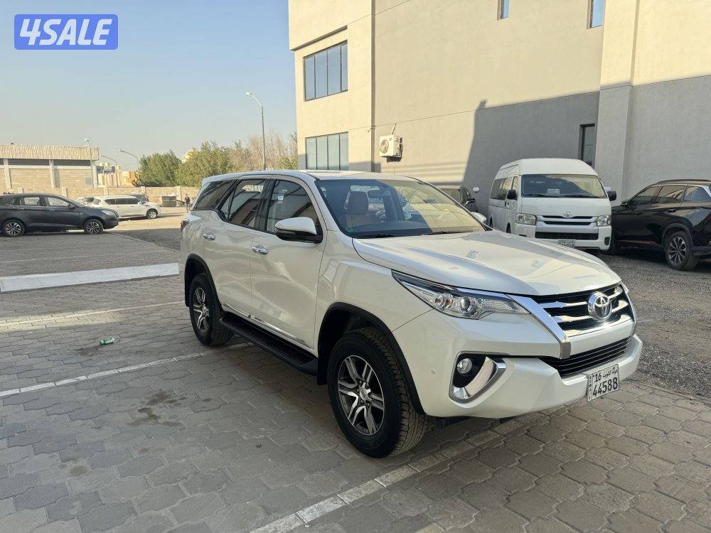 للبيع فورتنر موديل 2018 بحالة الوكاله3