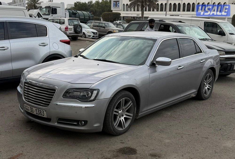 للبيع كرايزلر 2013 شرط الفحص1