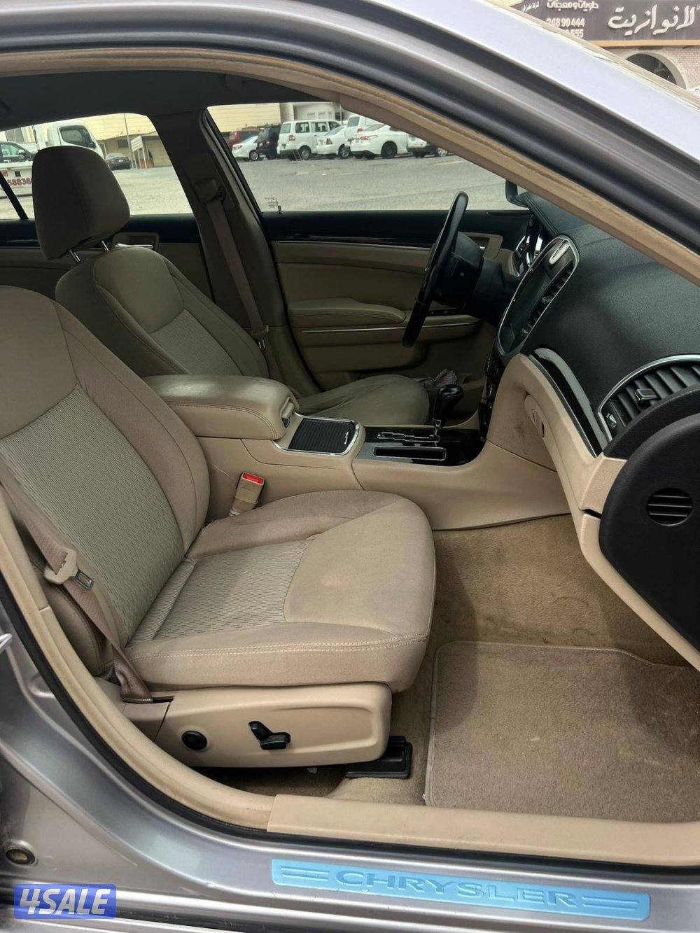 للبيع كرايزلر 2013 شرط الفحص3