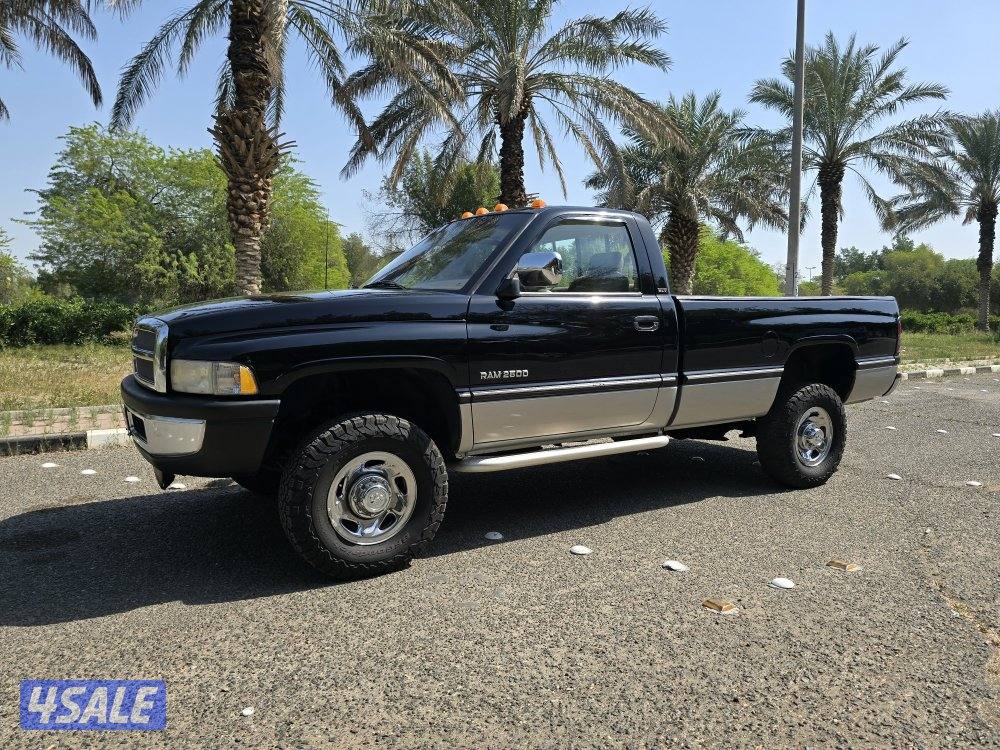 دودج رام 2500 V10 1996 magnum1